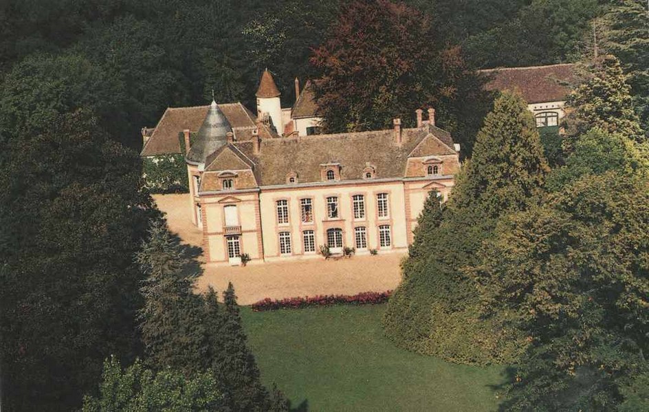 Château à vendre près de Paris (1h30), dans Yonne. 680 m² environ