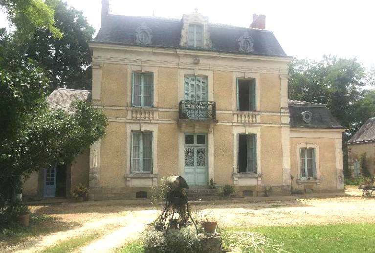 (SOUS COMPROMIS) MAISON DE MAITRE 1850 A VENDRE BERRY Terres