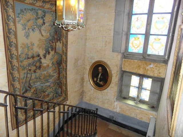 4 - une autre vue de l'escalier une autre vue de l'escalier