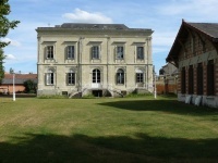 vue du parc arrière avec le pavillon de musique