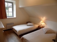 chambre de la maison d'amis dans le parc