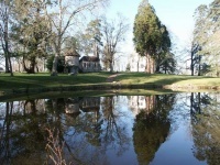 Un parc  de 17 ha clos, avec une pièce d'eau