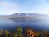 Une vue sur lac à 180°